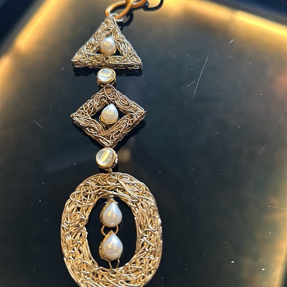 NWT Aztec Necklace set in dual tone gold & faux pearls with bracelet & earrings - Picture 14 of 17